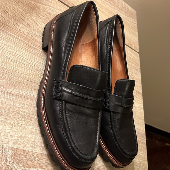 The Corinne Lugsole Loafer - Picture 4 of 5
